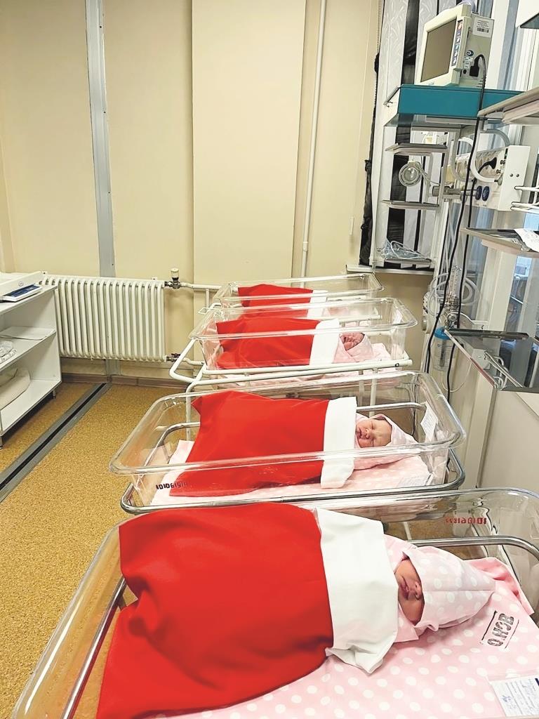 Курские семьи получают 300 тысяч рублей при рождении третьего ребёнка