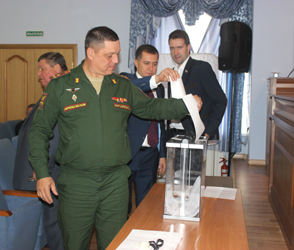 Восемнадцать голосов – за Андрея Телегина