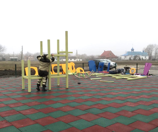 Спортивной площадки быть