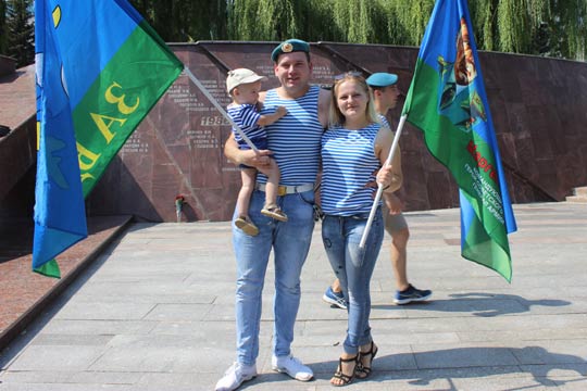 С Днем Воздушно-десантных войск!