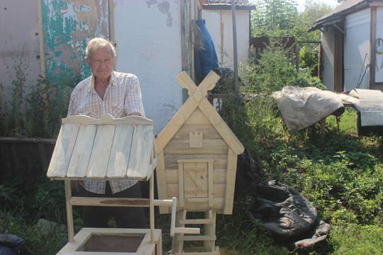 Деревянных дел мастер
