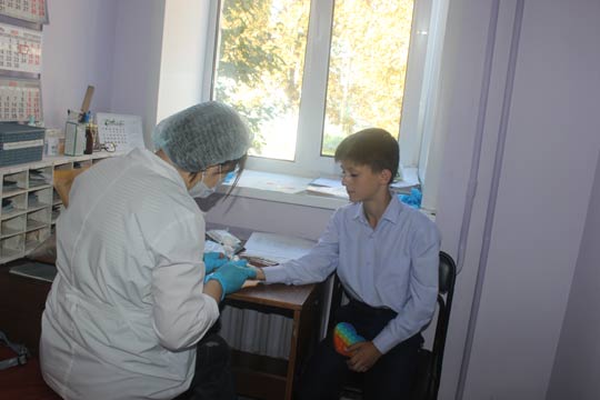 У воспитанников Новопоселёновской школы-интерната проверили здоровье