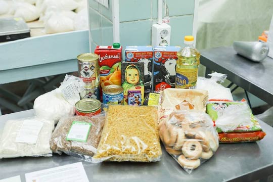 Продуктами обеспечили почти тысячу учеников