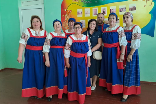 С концертом к соседям