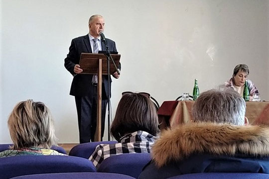 Люди просят дорогу