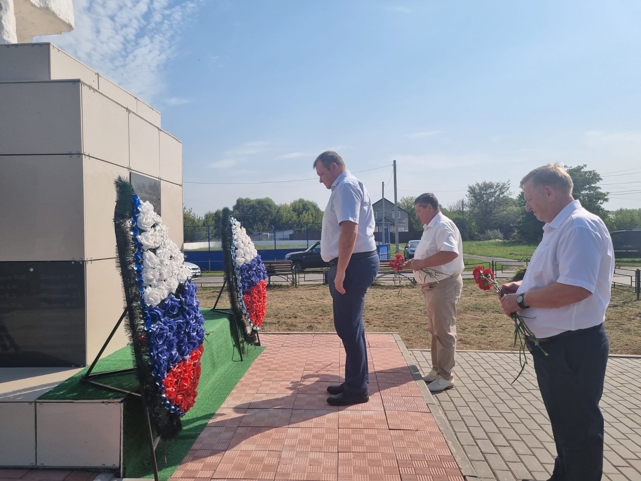В селе Рышково прошла торжественная церемония возложения цветов в честь 81 годовщины окончания Курской битвы