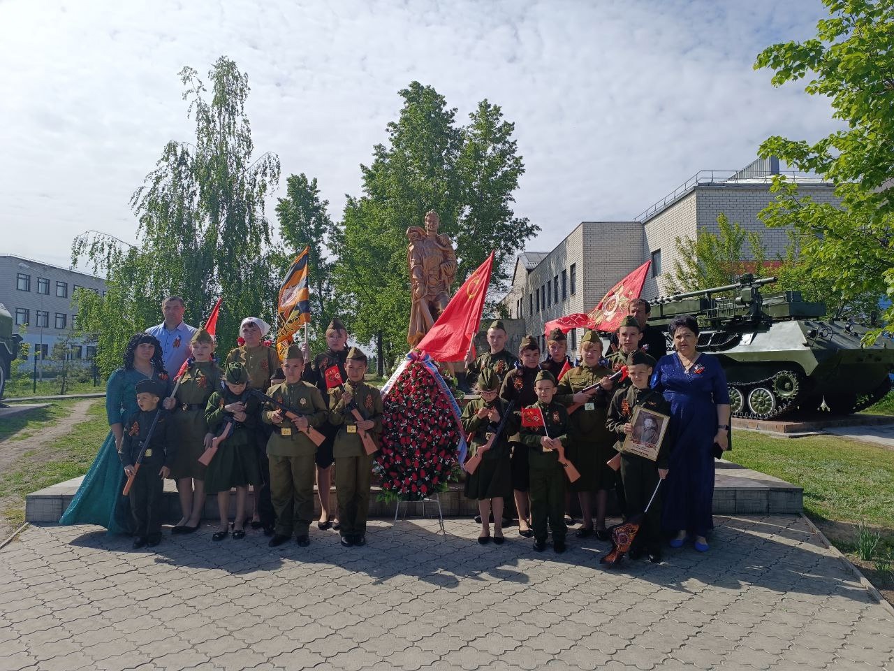 В поселке Маршала Жукова прошло торжественное собрание, посвященное 80-летию Победы в Великой Отечественной войне